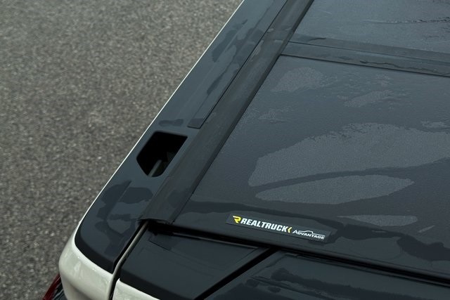 GMC Sierra 1500 Vehicle Full-screen Gallery Image 22