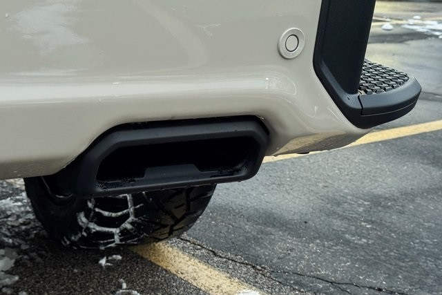 GMC Sierra 1500 Vehicle Full-screen Gallery Image 26