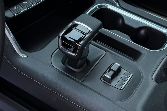 GMC Sierra 1500 Vehicle Full-screen Gallery Image 43