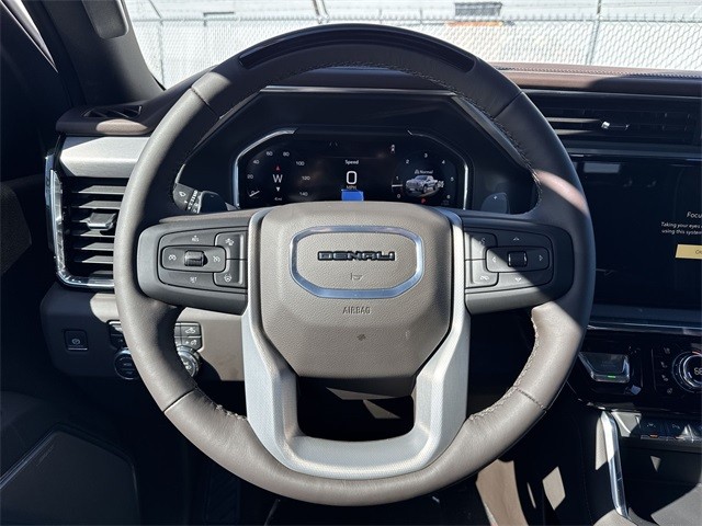 GMC Sierra 1500 Vehicle Full-screen Gallery Image 14