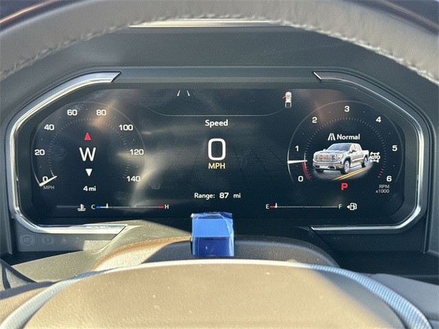 GMC Sierra 1500 Vehicle Full-screen Gallery Image 15