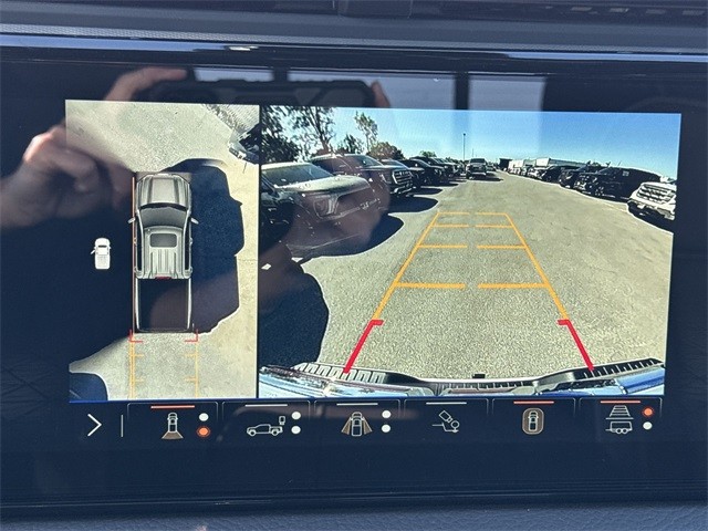 GMC Sierra 1500 Vehicle Full-screen Gallery Image 17