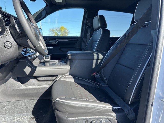 GMC Sierra 1500 Vehicle Full-screen Gallery Image 11