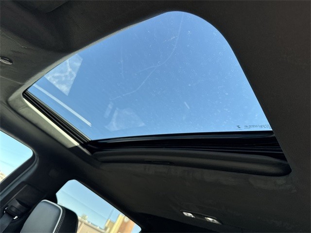 GMC Sierra 1500 Vehicle Full-screen Gallery Image 22