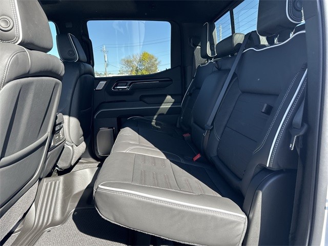 GMC Sierra 1500 Vehicle Full-screen Gallery Image 23