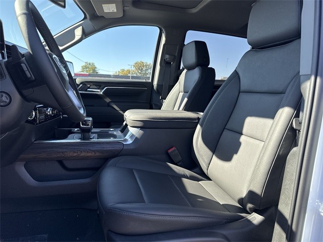 GMC Sierra 1500 Vehicle Full-screen Gallery Image 11