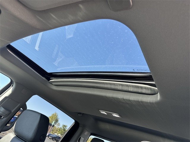 GMC Sierra 1500 Vehicle Full-screen Gallery Image 22