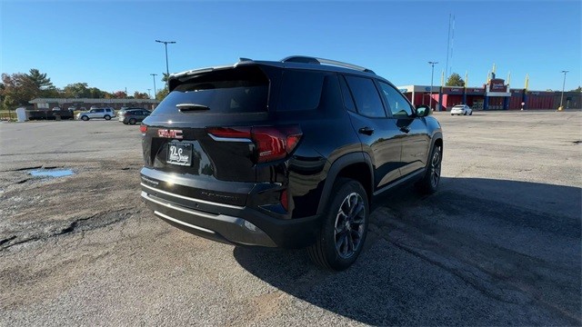 GMC Terrain Vehicle Full-screen Gallery Image 08