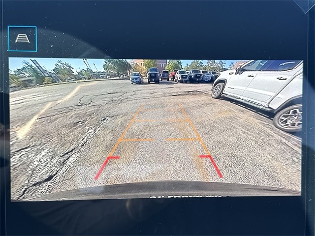 GMC Terrain Vehicle Full-screen Gallery Image 17