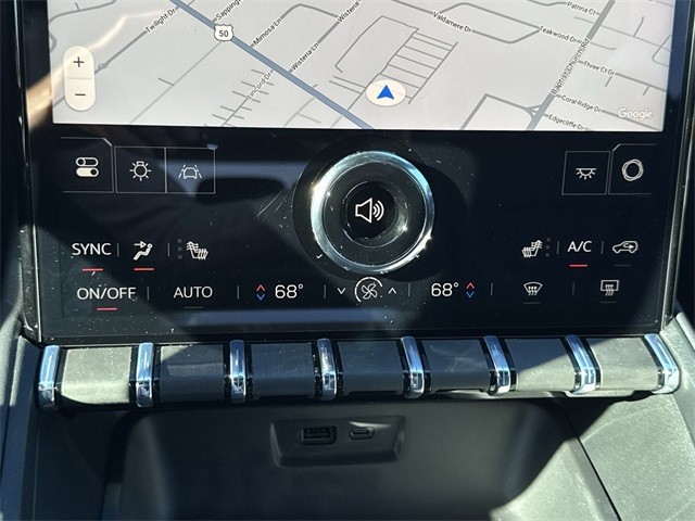 GMC Terrain Vehicle Full-screen Gallery Image 19