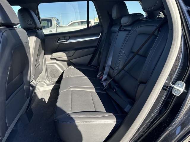 GMC Terrain Vehicle Full-screen Gallery Image 22