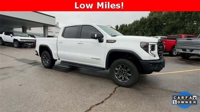 GMC Sierra 1500 Vehicle Full-screen Gallery Image 02