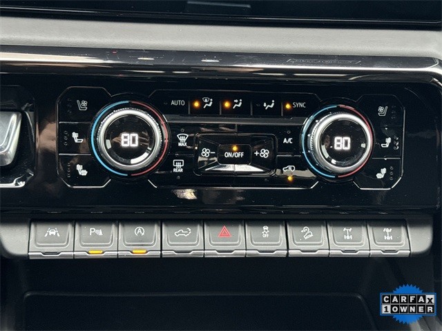 GMC Sierra 1500 Vehicle Full-screen Gallery Image 22