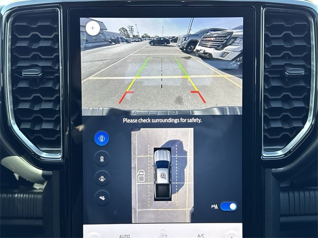 Ford Ranger Vehicle Full-screen Gallery Image 19