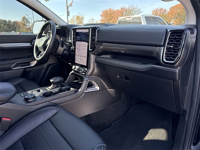 Ford Ranger Vehicle Full-screen Gallery Image 32