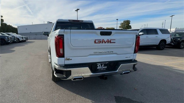GMC Sierra 1500 Vehicle Full-screen Gallery Image 07