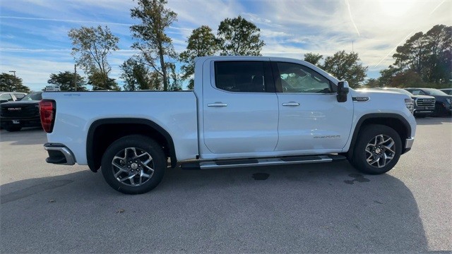 GMC Sierra 1500 Vehicle Full-screen Gallery Image 09