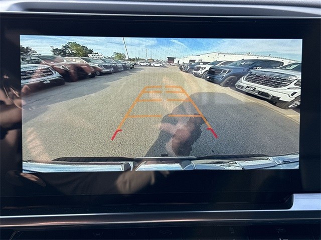 GMC Sierra 1500 Vehicle Full-screen Gallery Image 17