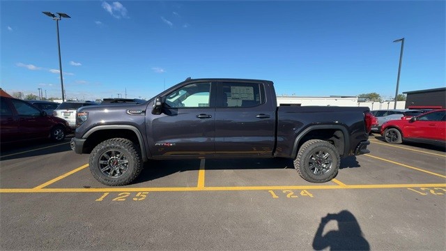 GMC Sierra 1500 Vehicle Full-screen Gallery Image 05