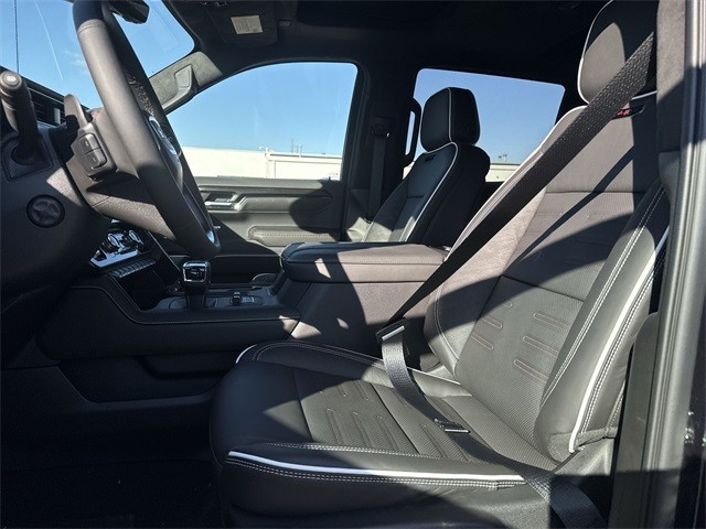 GMC Sierra 1500 Vehicle Full-screen Gallery Image 11