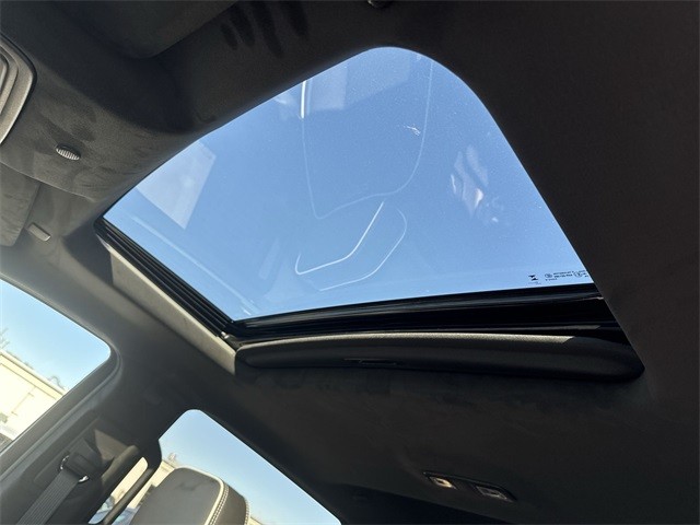 GMC Sierra 1500 Vehicle Full-screen Gallery Image 22