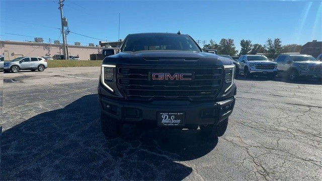 GMC Sierra 1500 Vehicle Full-screen Gallery Image 03