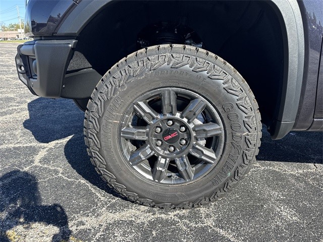 GMC Sierra 1500 Vehicle Full-screen Gallery Image 10