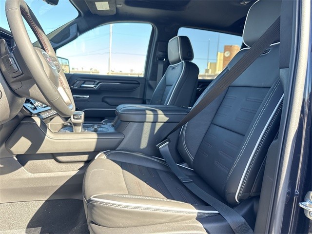 GMC Sierra 1500 Vehicle Full-screen Gallery Image 11