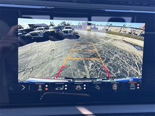 GMC Sierra 1500 Vehicle Full-screen Gallery Image 17