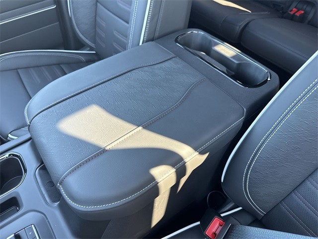 GMC Sierra 1500 Vehicle Full-screen Gallery Image 21