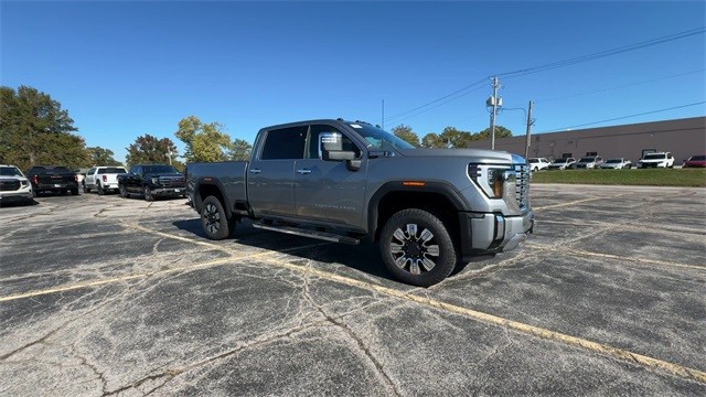GMC Sierra 2500HD Vehicle Full-screen Gallery Image 02