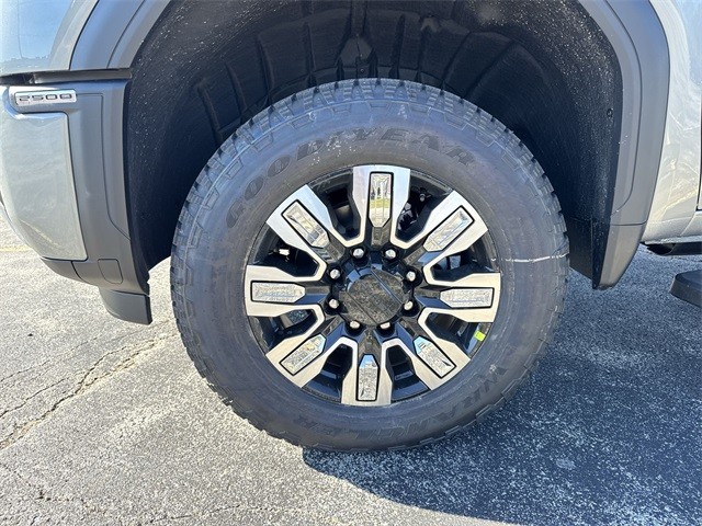 GMC Sierra 2500HD Vehicle Full-screen Gallery Image 10