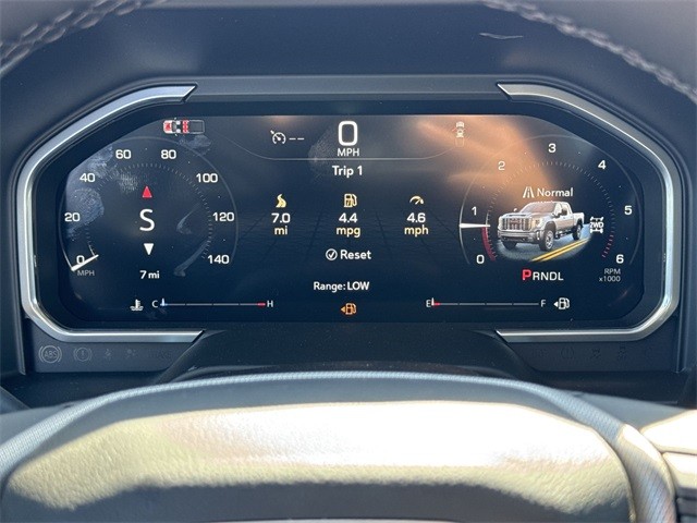 GMC Sierra 2500HD Vehicle Full-screen Gallery Image 15