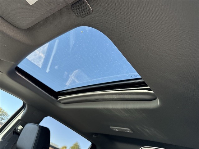 GMC Sierra 2500HD Vehicle Full-screen Gallery Image 22