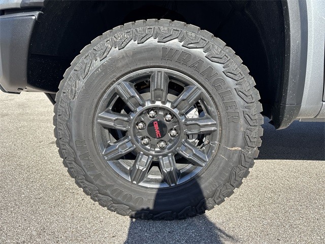 GMC Sierra 1500 Vehicle Full-screen Gallery Image 10