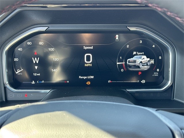 GMC Sierra 1500 Vehicle Full-screen Gallery Image 15