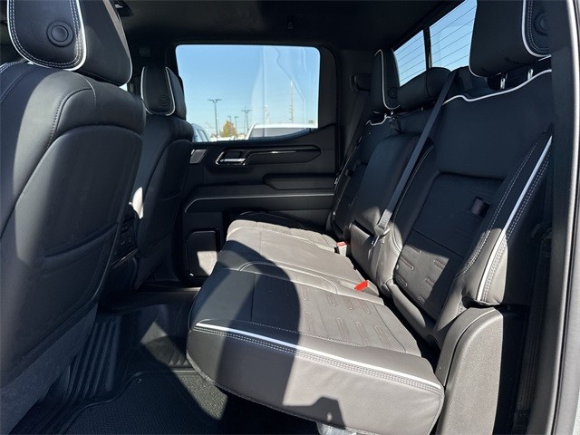 GMC Sierra 1500 Vehicle Full-screen Gallery Image 23