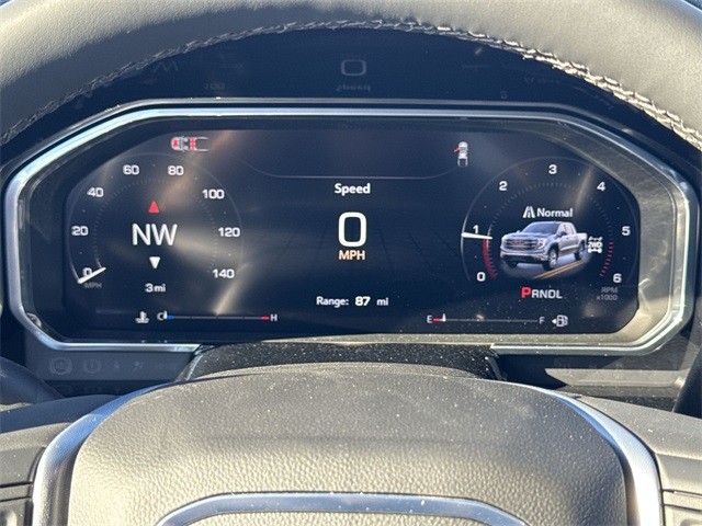 GMC Sierra 1500 Vehicle Full-screen Gallery Image 15