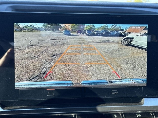 GMC Sierra 1500 Vehicle Full-screen Gallery Image 17