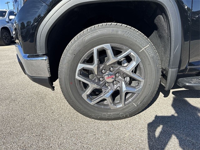 GMC Sierra 1500 Vehicle Full-screen Gallery Image 10