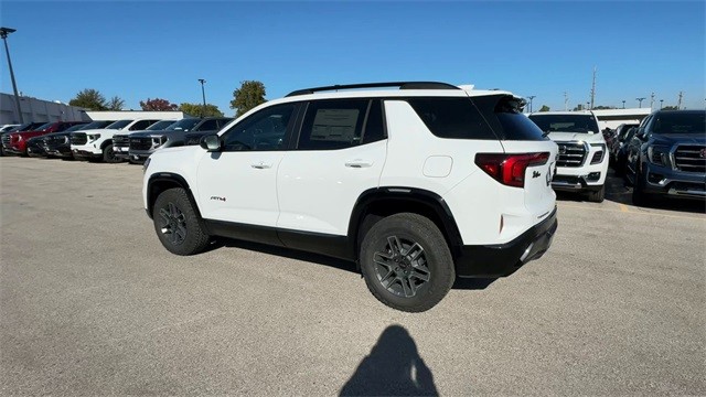 GMC Terrain Vehicle Full-screen Gallery Image 06