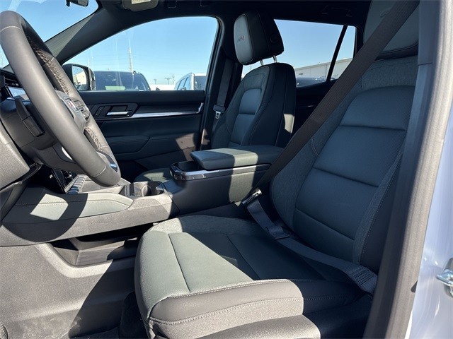 GMC Terrain Vehicle Full-screen Gallery Image 11