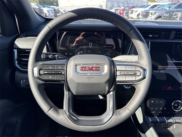 GMC Terrain Vehicle Full-screen Gallery Image 14