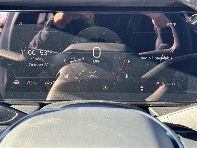 GMC Terrain Vehicle Full-screen Gallery Image 15