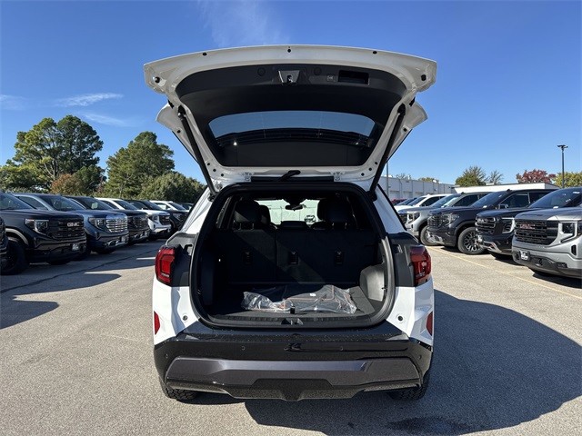 GMC Terrain Vehicle Full-screen Gallery Image 23