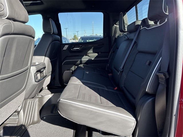 GMC Sierra 1500 Vehicle Full-screen Gallery Image 23