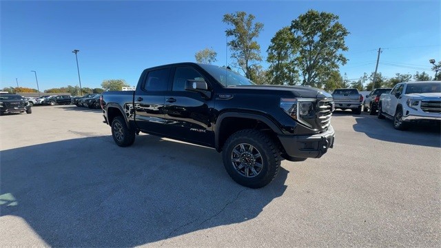 GMC Sierra 1500 Vehicle Full-screen Gallery Image 02