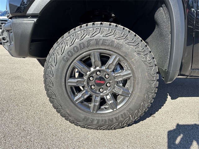 GMC Sierra 1500 Vehicle Full-screen Gallery Image 10