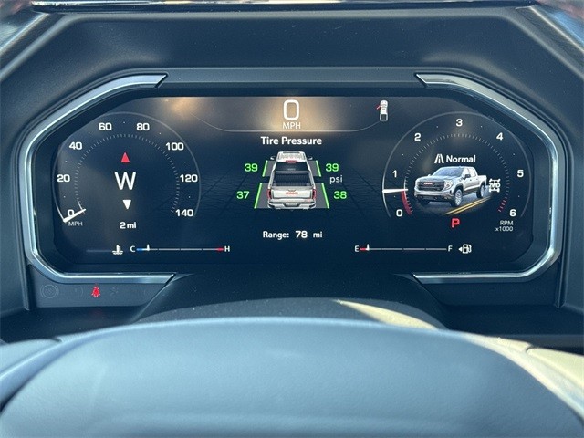 GMC Sierra 1500 Vehicle Full-screen Gallery Image 15