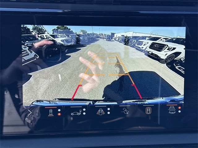 GMC Sierra 1500 Vehicle Full-screen Gallery Image 17